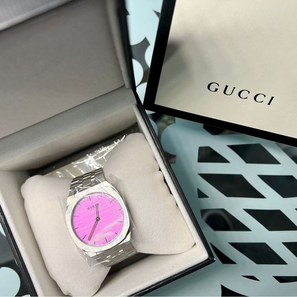 NIB Pink Gucci Watch - Picture 6 of 9